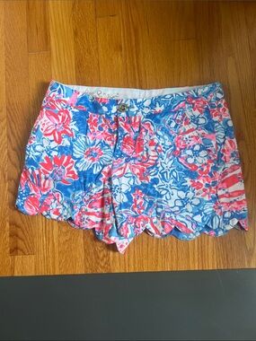 Lilly Pulitzer The Buttercup Short Size 4 Scallop-Hem